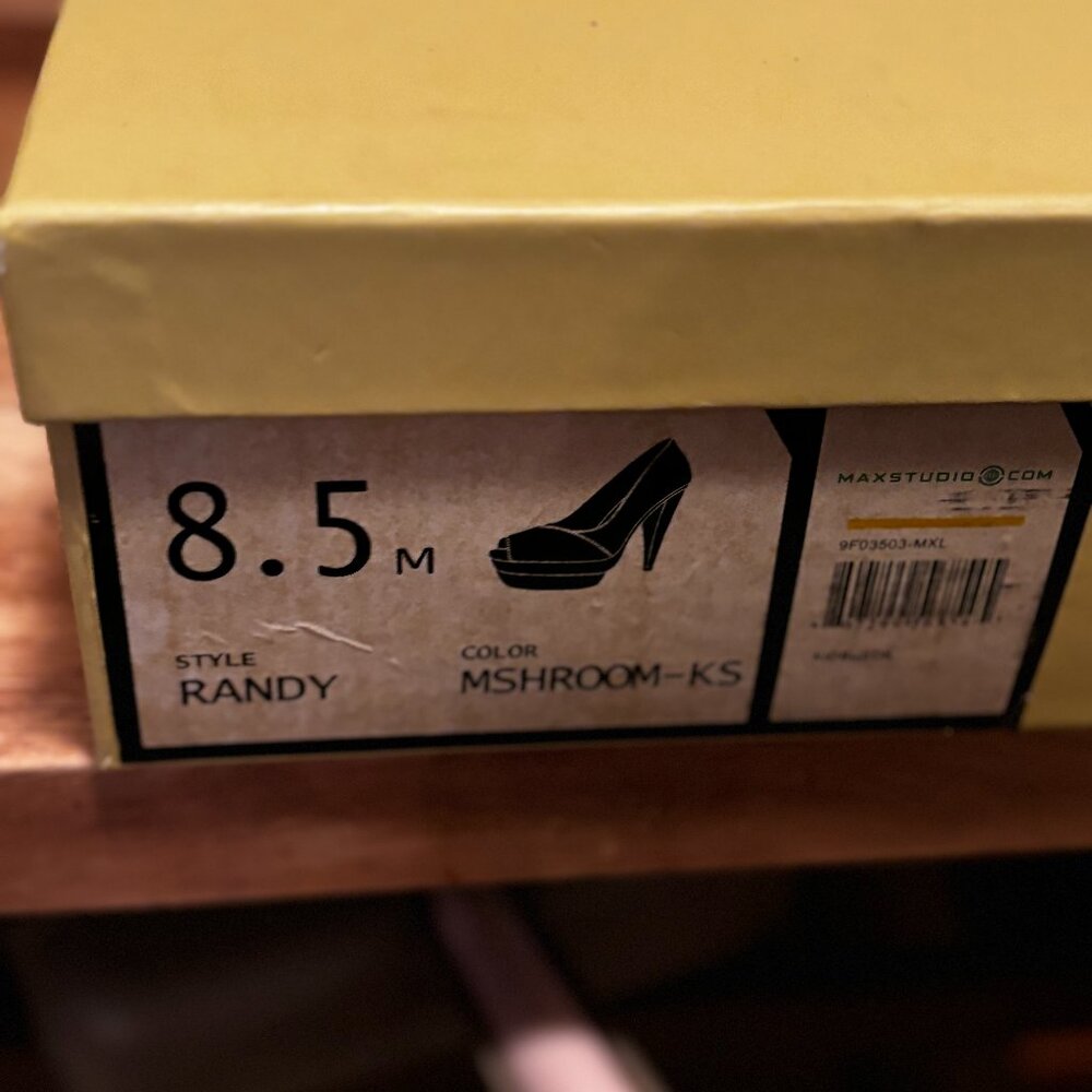 Max Studio Platform Heels In EXCELLENT CONDITION!